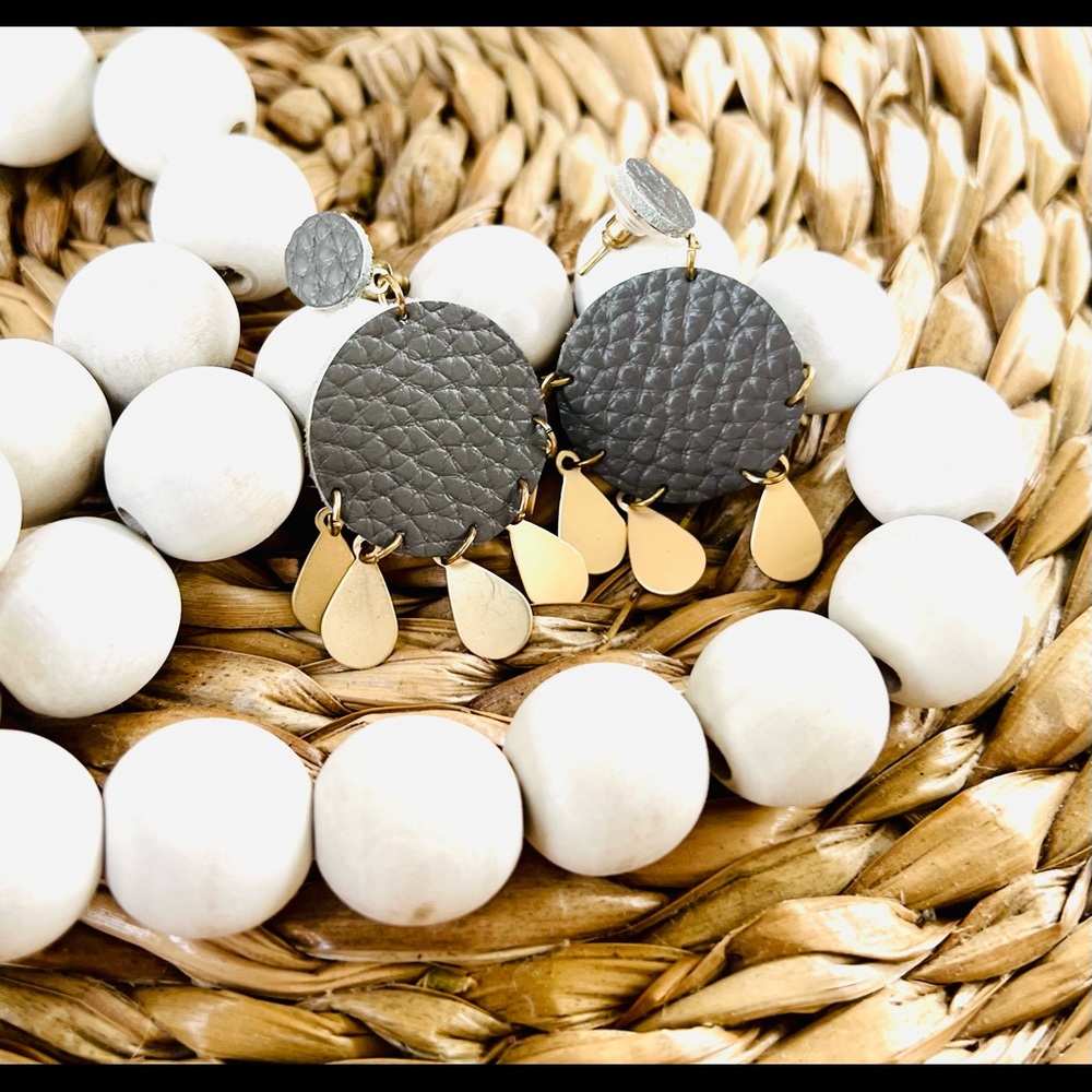 Earrings gray leather & gold dangle earrings